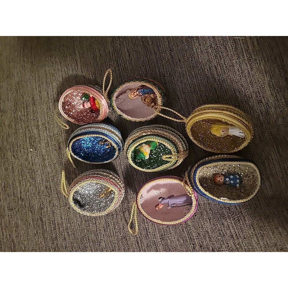 READ 8 Vtg Real Egg Diorama Christmas Ornaments Jesus Angel Nativty Glitter